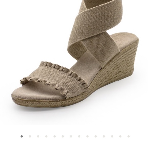 CHARLESTON SHOE CO. Tan Espadrille Wedge Sandals, size 10 - Picture 2 of 6